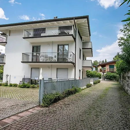 Casa Barone 1, Casa Barone 2, Casa Barone 3, 400 Mt From Lake Apartment *
